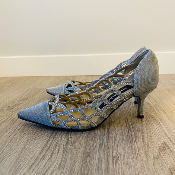 Gorgeous Shimmery Special Occasion Town Shoes Heels - Picture 2 of 6